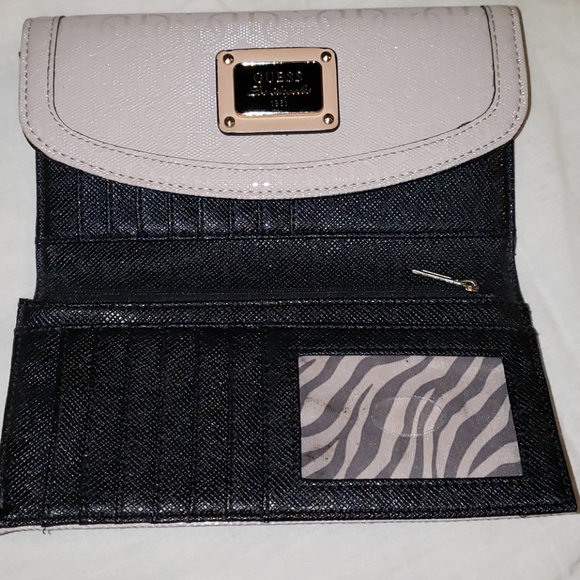 Wallet - Picture 5 of 8